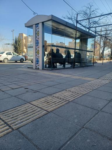 عکس ایستگاه اتوبوس میرزا کوچک خان 9