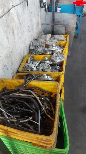 عکس تعمیرگاه و گیربکس اتومات کلاسیک