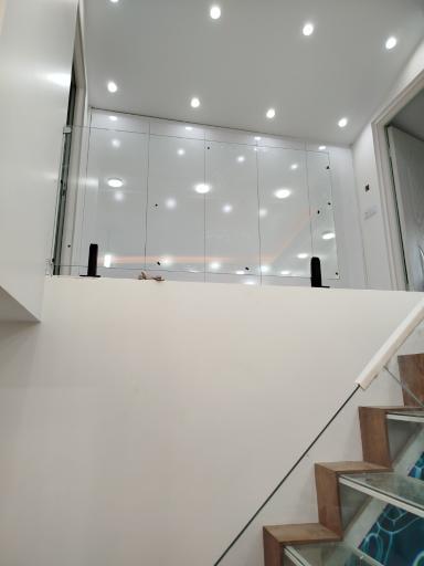 عکس شیشه سکوریت آریا جام گستر