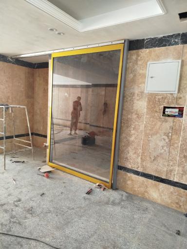 عکس شیشه سکوریت آریا جام گستر