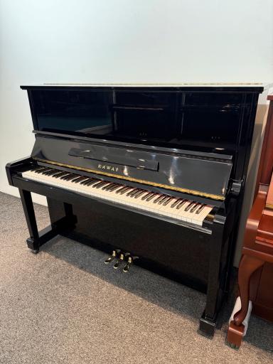 عکس گالری پیانو آبنوس