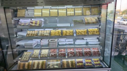 عکس قنادی مومن