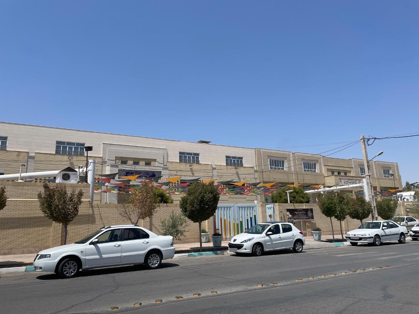 عکس دبستان امام حسین دوره اول و دوم