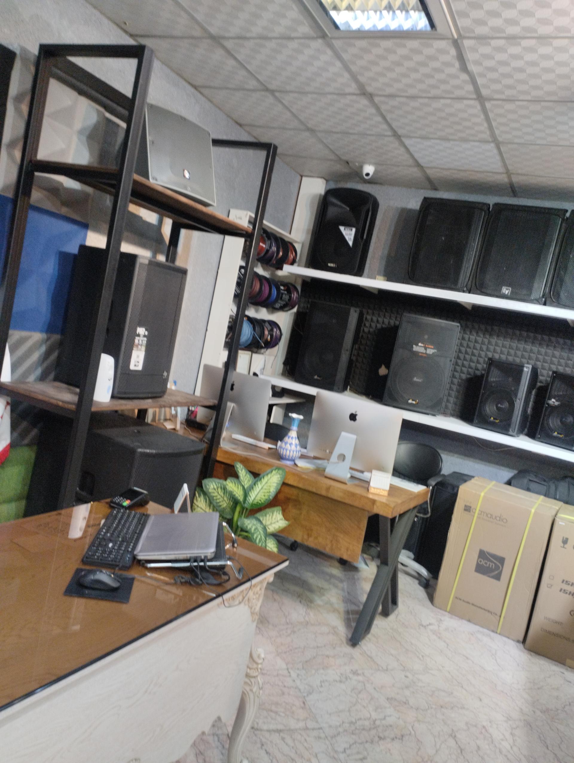 عکس فروشگاه رویال صدا