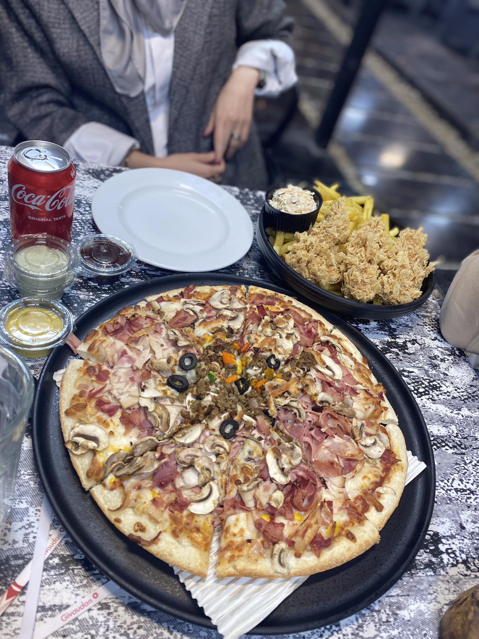 عکس کافه رستوران هایت