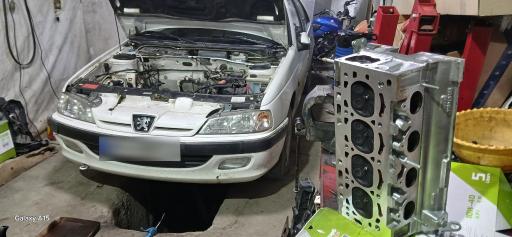 عکس تعمیرگاه مهدی