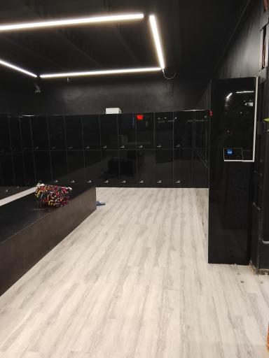 عکس باشگاه بدنسازی یوز