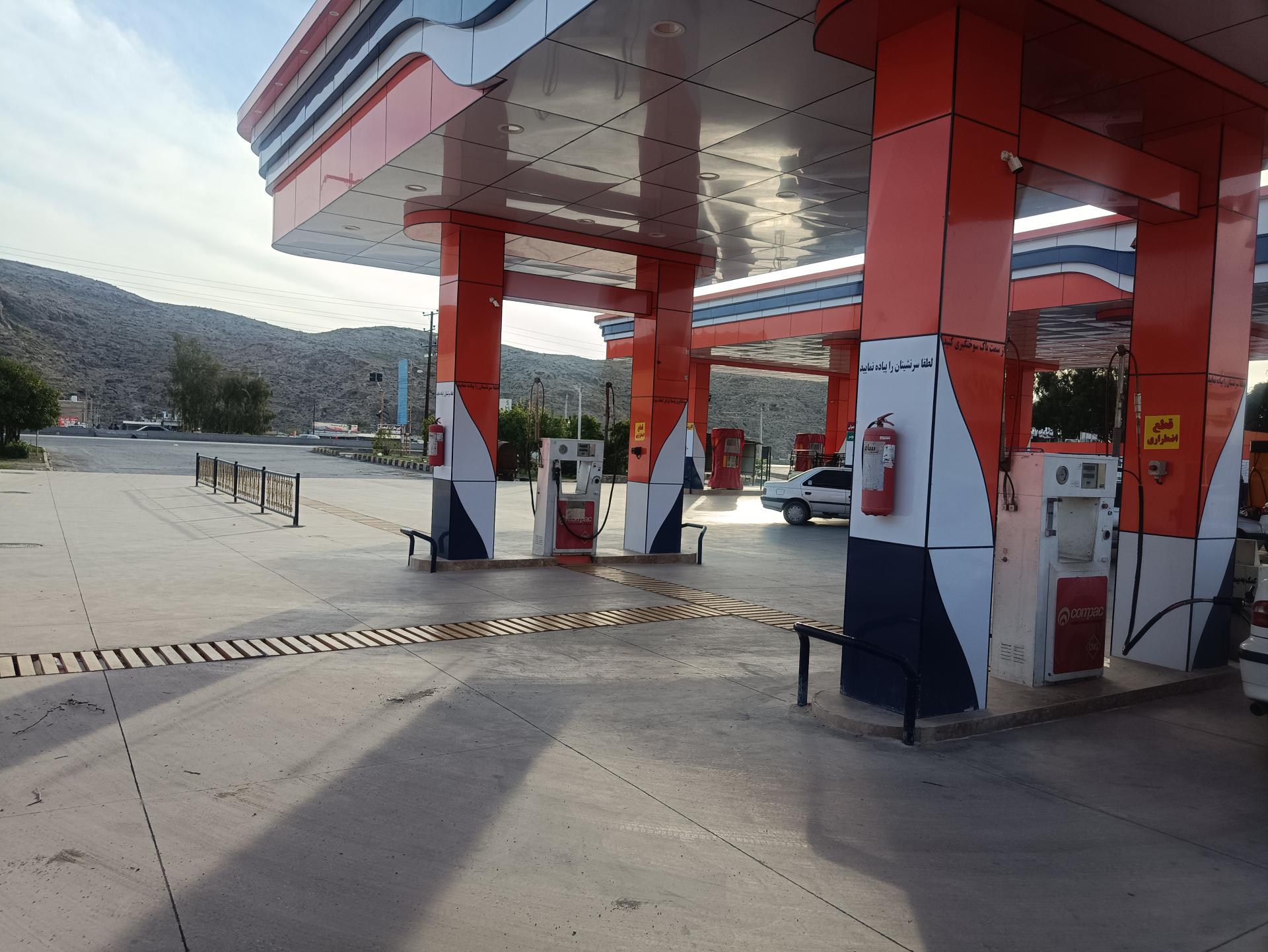 عکس پمپ گاز CNG پتراز داراب