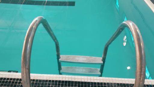 عکس استخر شادزیست