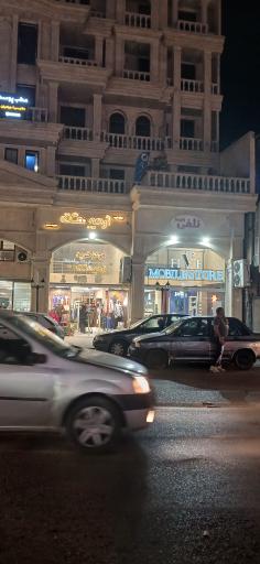 عکس مرکز خرید اردیبهشت