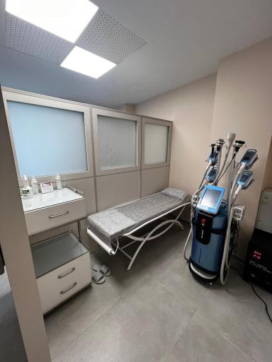 عکس کلینیک زیبایی و لاغری نورارز