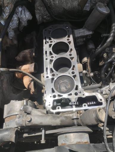 عکس خدمات فنی اتومبیل امید