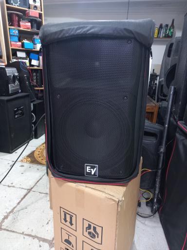 عکس فروشگاه ادوات موسیقی آوای گرگان