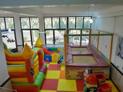 عکس شهربازی شهرآبنباتی