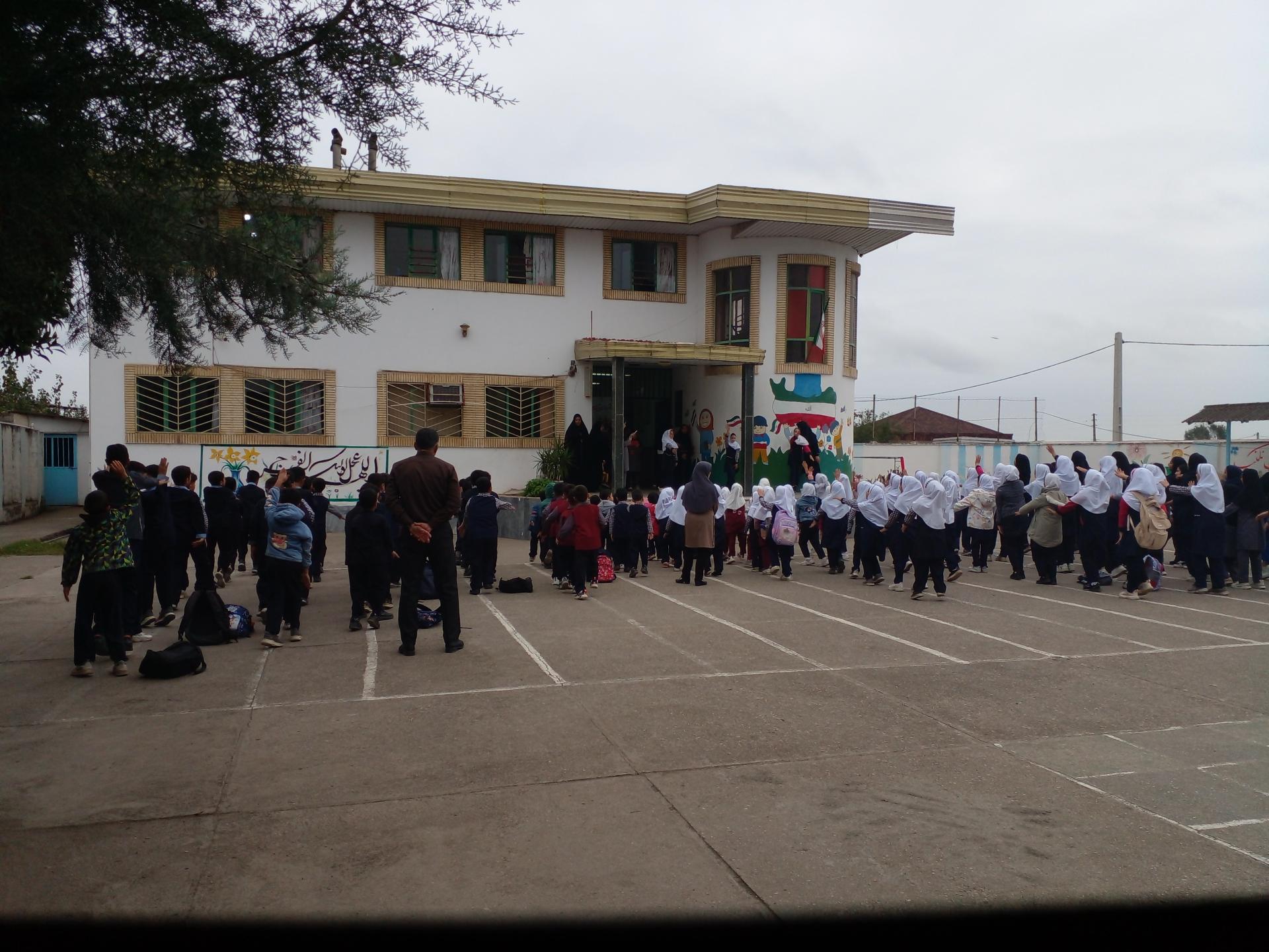 عکس مدرسه ابتدایی زنده یاد قاسمی