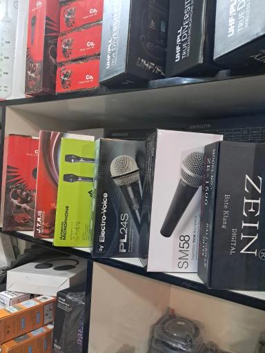 عکس فروشگاه ادوات موسیقی آوای گرگان