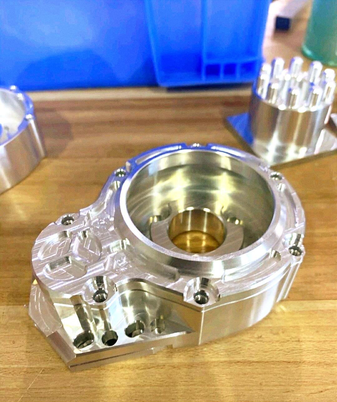 عکس مهندسی غدیر (cnc)