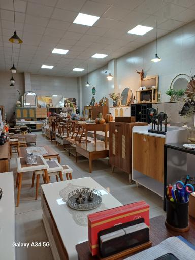 عکس فروشگاه لاوین چوب