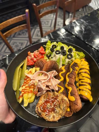 عکس کافی‌شاپ فست‌فود هشتگ 