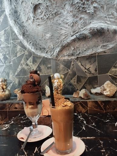 عکس کافی‌شاپ فست‌فود هشتگ 