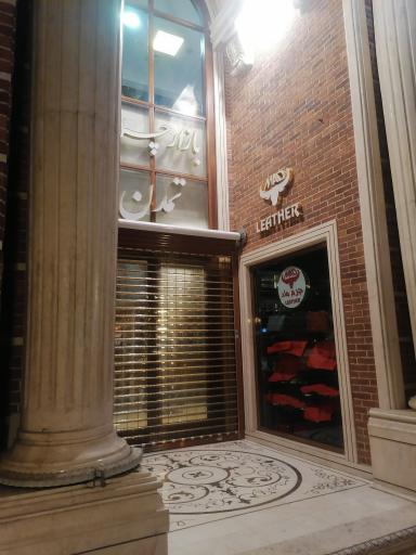 عکس بازار چرم تمدن