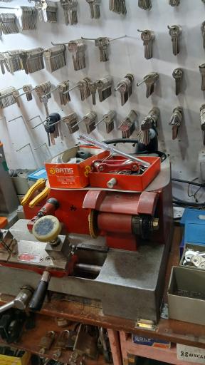 عکس کلیدسازی انصاری