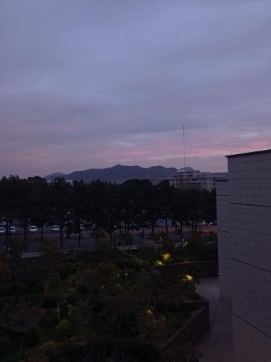 عکس دانشگاه آزاد اسلامی واحد تهران شمال