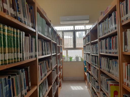 عکس کتابخانه امام خامنه ای