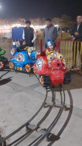 عکس شهربازی خانواده