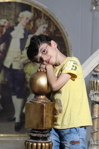 عکس آتلیه هنری طوفان