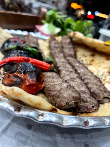 عکس کبابی و بریانی صادق