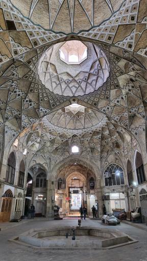 عکس بازار بزرگ قم