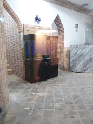 عکس رستوران چهارطاق