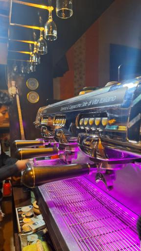 عکس کافه ونوس