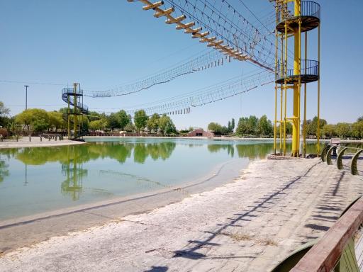 عکس رستوران سنجاقک