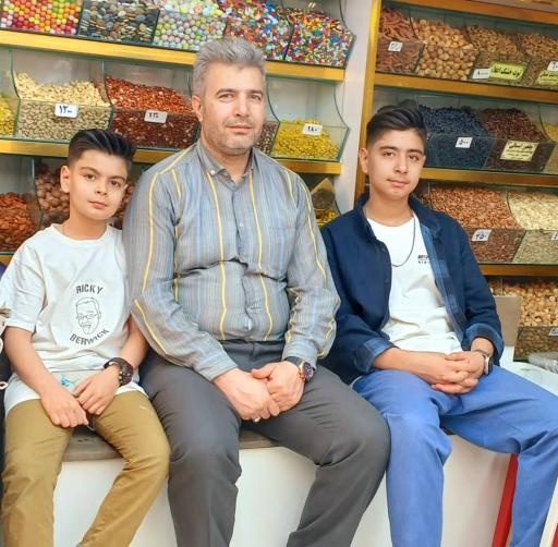 عکس زعفران حسینی پور