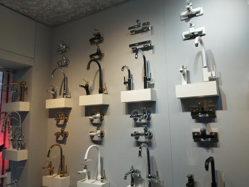 عکس شیرآلات ونزیا