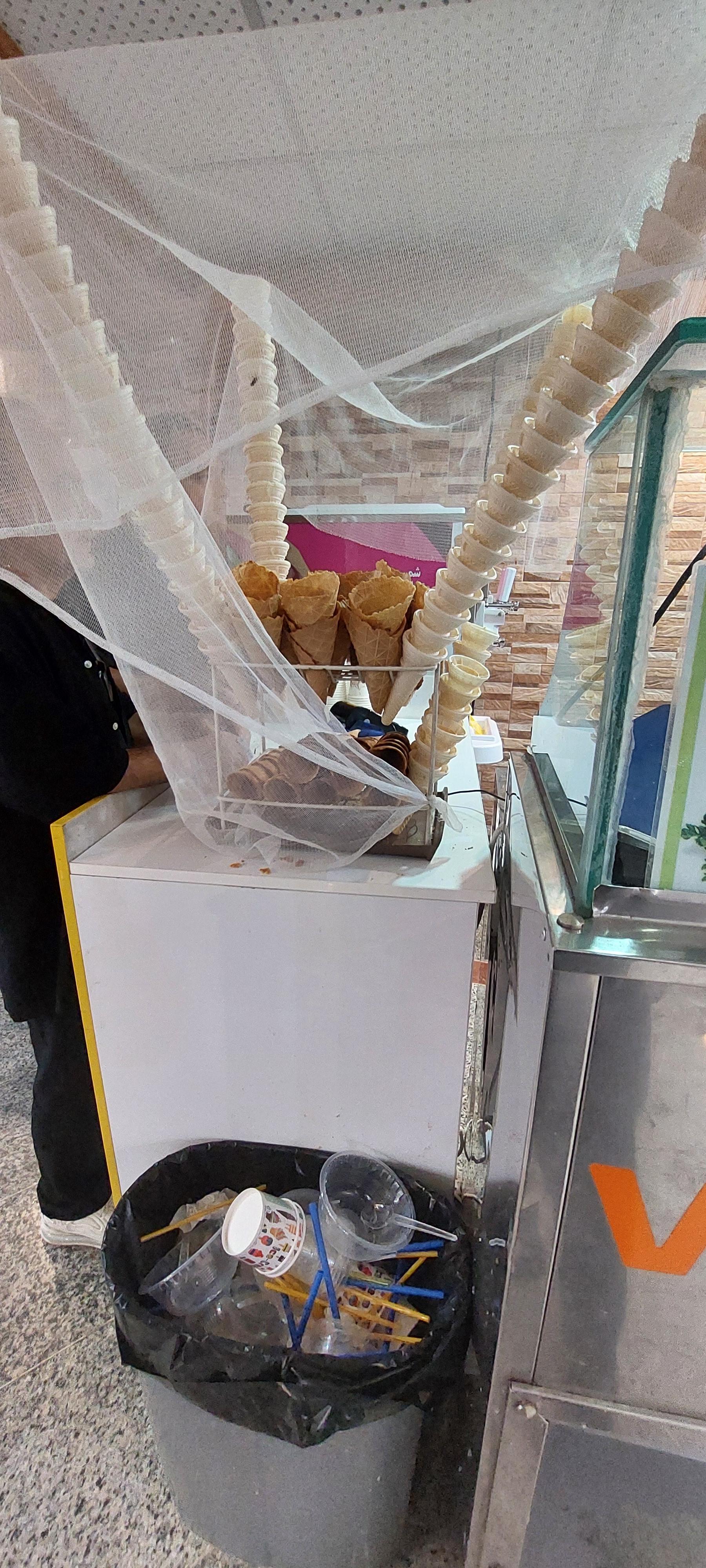 عکس آبمیوه و بستنی شهرشب
