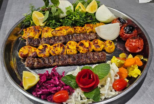 عکس کباب سرای باغ رویاها 
