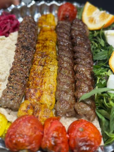 کباب سرای باغ رویاها 