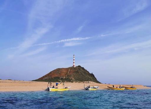 عکس جزیره فارور کوچک