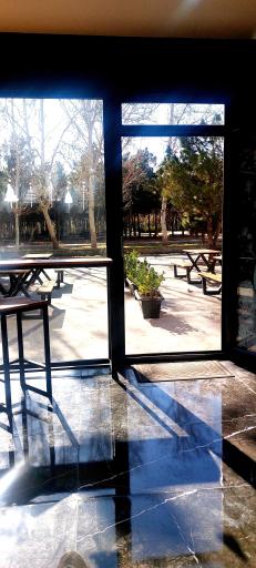 عکس کافه آمالفی (شعبه دانشگاه فردوسی)