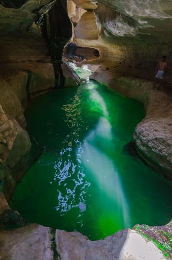 عکس تنگه آب دبه