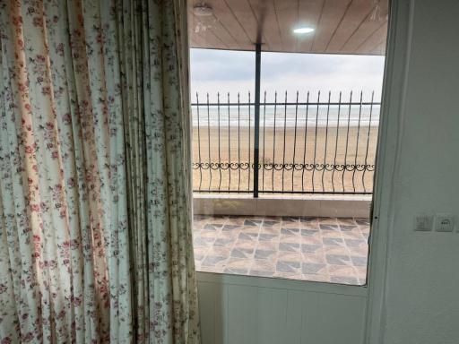 متل افق طلایی