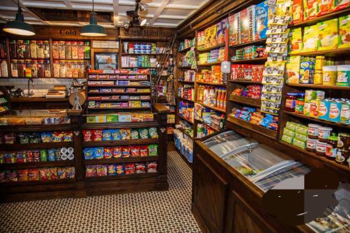 عکس سوپر مارکت سیاهکالی