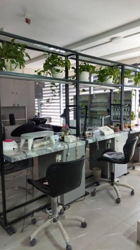 عکس سالن زیبایی نازنین عزت پناه 