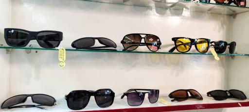 عکس عینک بوستان