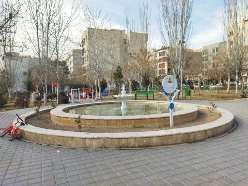 عکس آبنمای بوستان گویش