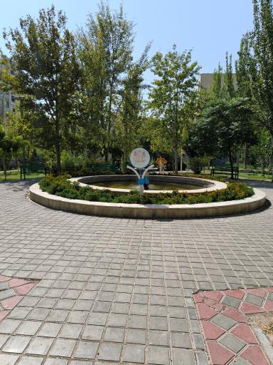 عکس آبنمای بوستان گویش