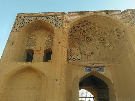 عکس کاروانسرای عباسی گز